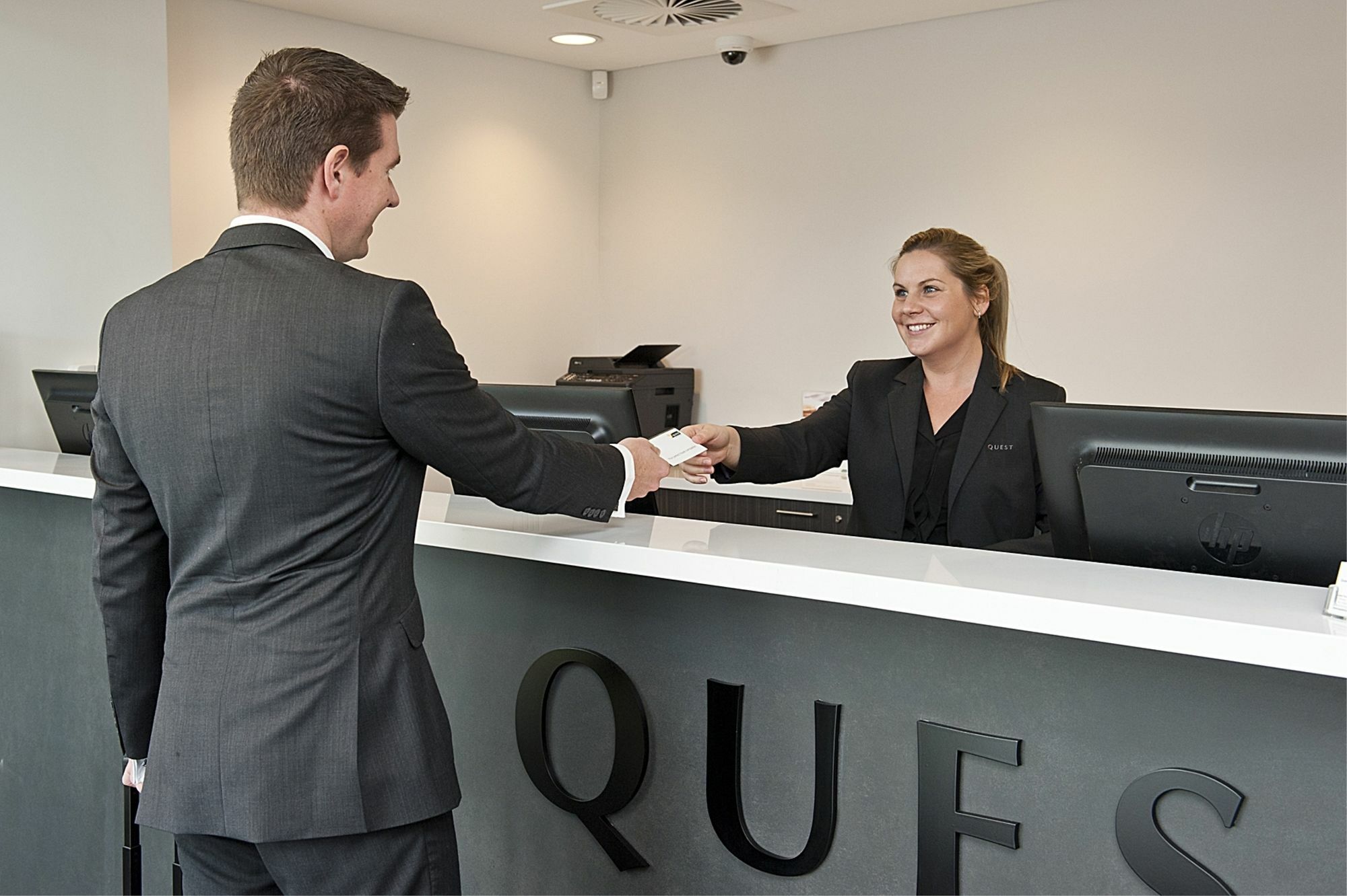 Quest Rockingham Aparthotel Exterior foto