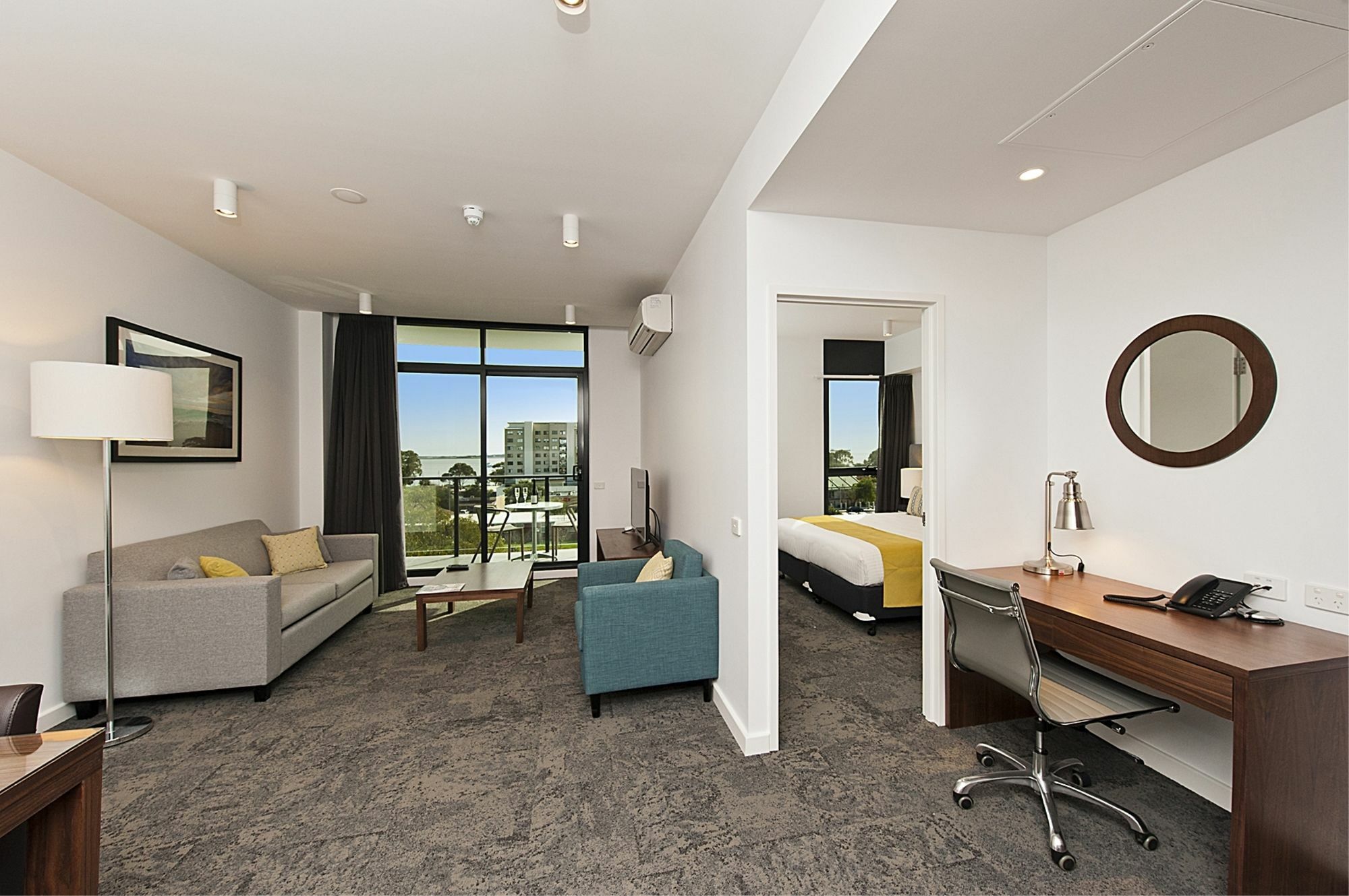 Quest Rockingham Aparthotel Exterior foto
