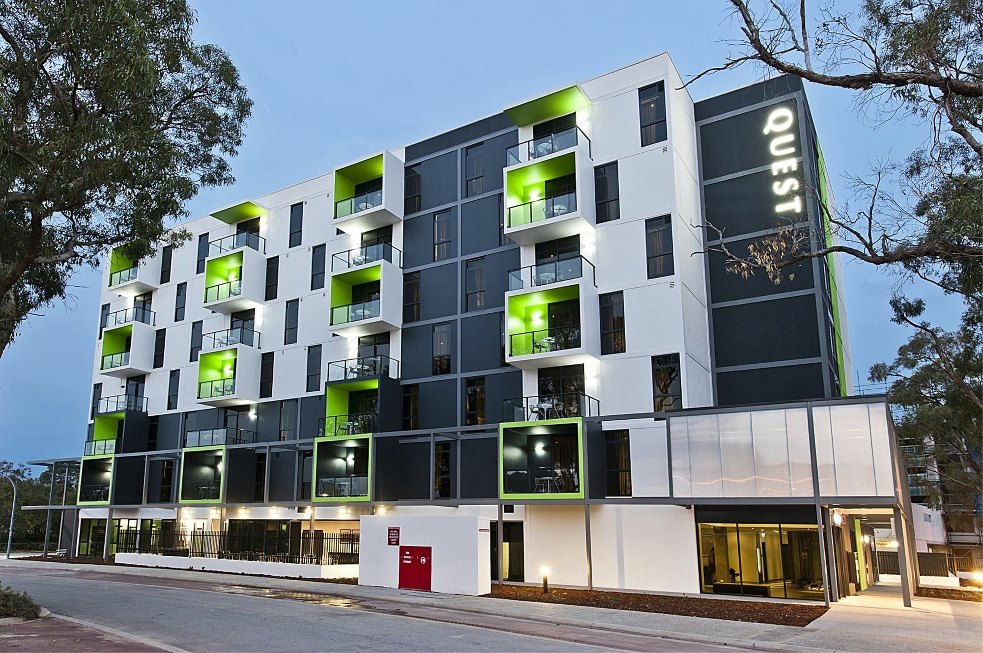 Quest Rockingham Aparthotel Exterior foto