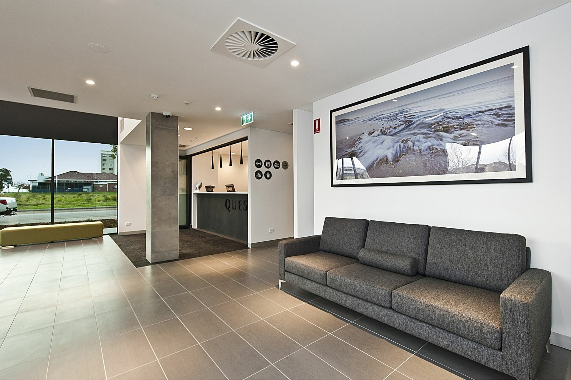 Quest Rockingham Aparthotel Exterior foto